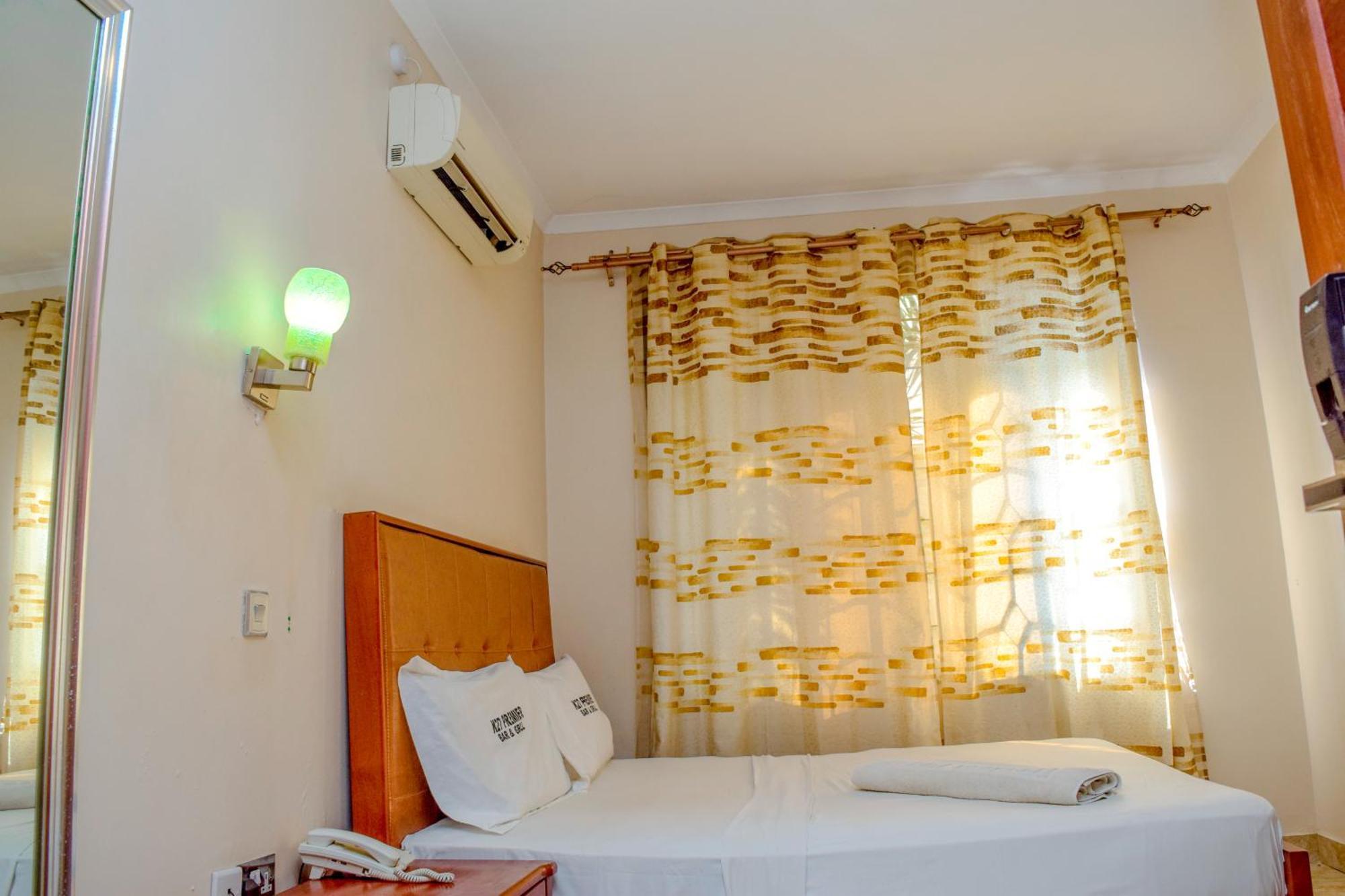 K27 Premier Backpackers Hostel Dár Al-Szalám Kültér fotó